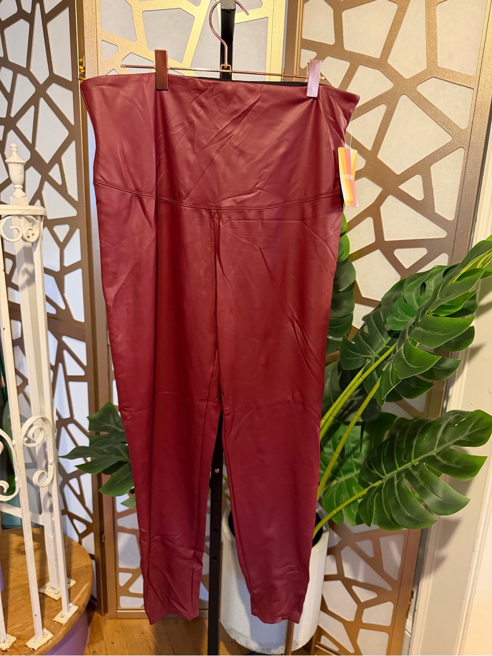 Yummie Faux Leather Leggings NWT
